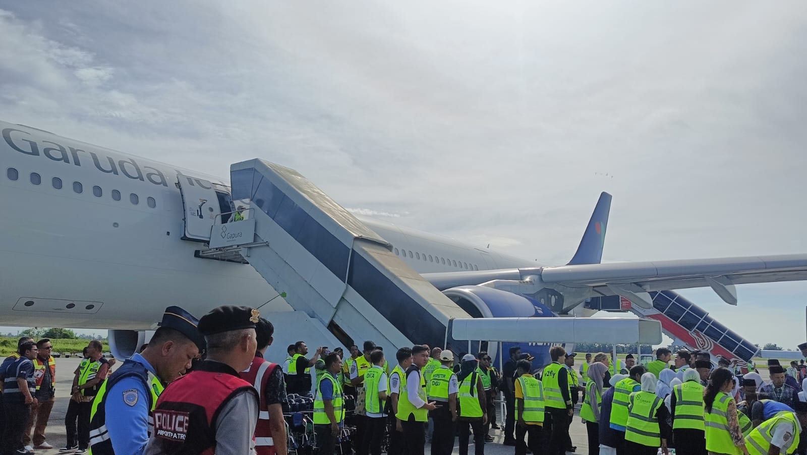 Take Off Pesawat Garuda Kloter 1 Asal Padangsidimpuan Terbang Mulus Dari KNO Take Off Pesawat Garuda Kloter 1 Asal Padangsidimpuan Terbang Mulus Dari KNO