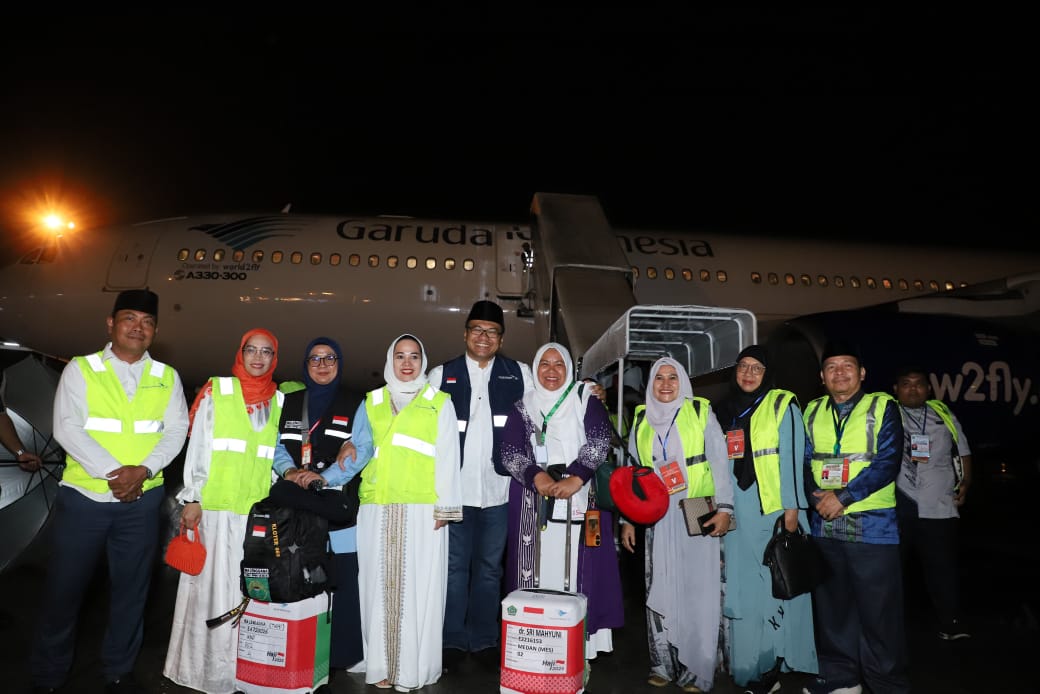 Asri Ludin Tambunan Lepas Calhaj Deliserdang Di Bandara Kualanamu