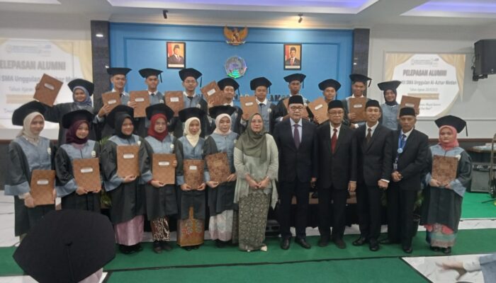 Penuh Haru Dan Bangga SMA Unggulan Al Azhar Medan Lepas 200 Siswa Kelas 12