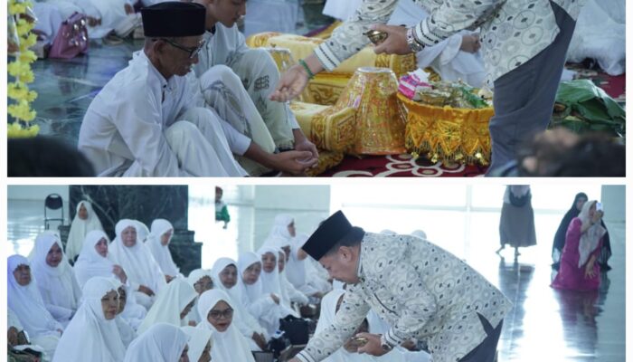 120 Calhaj Nagan Dilepas Bupati
