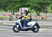Gaya Berkendara Cerdas Jadikan Ban Motor Awet