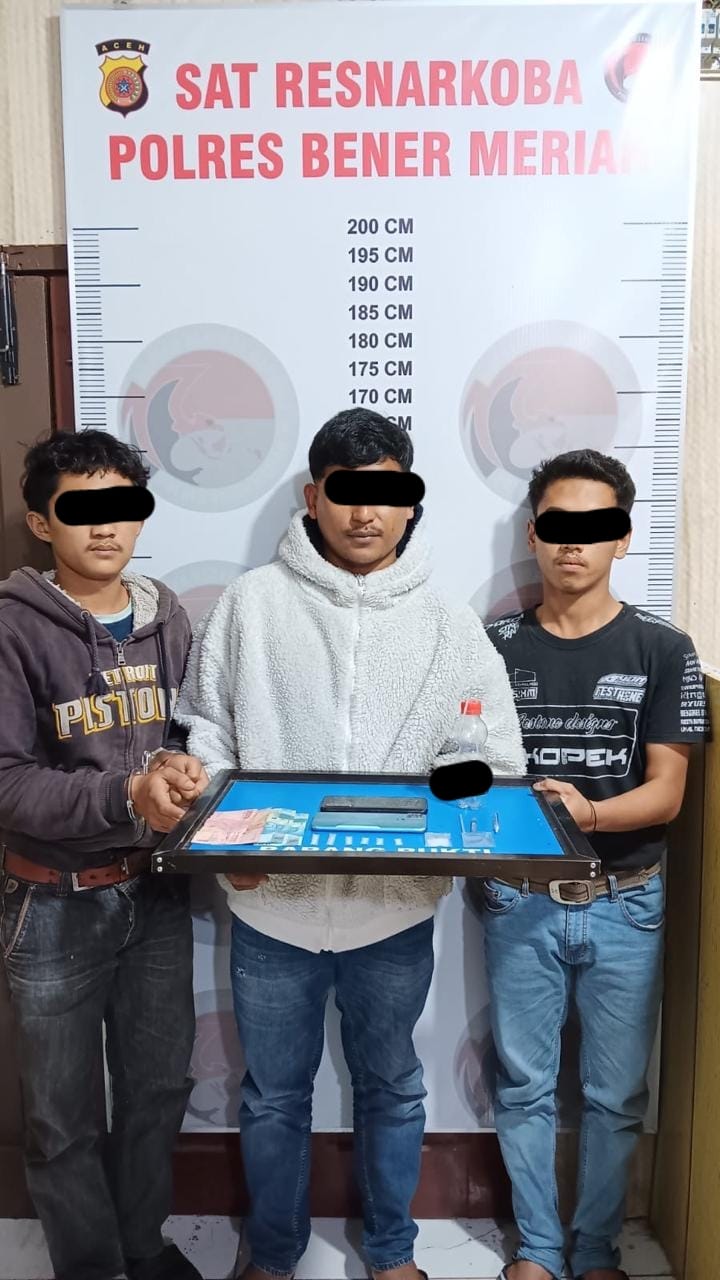 Tiga Pemuda Di Bener Meriah Ditangkap Polisi Saat Pesta Sabu Tiga Pemuda Di Bener Meriah Ditangkap Polisi Saat Pesta Sabu