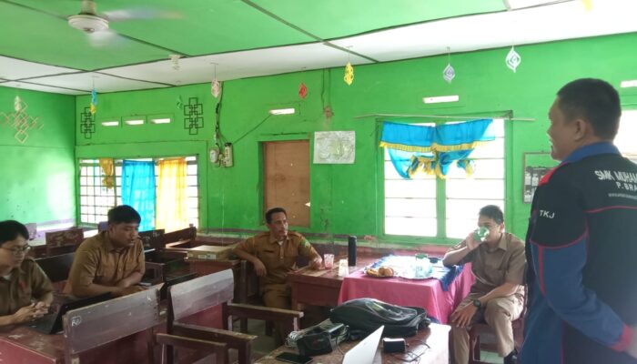 Kolaborasi SMK Muhammadiyah 18 P. Brandan-SMP IT Jannatul Firdaus Perlis Gunakan Aplikasi CBT 
