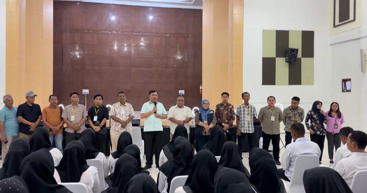 Bupati Agara Salim Fakhry saat menyampaikan pidatonya saat pelaksanaan tes Pegawai Pemerintah dengan Perjanjian Kerja (PPPK) di Kantor Regional VI BKN Medan, Kamis (1/5). Waspada/Ist