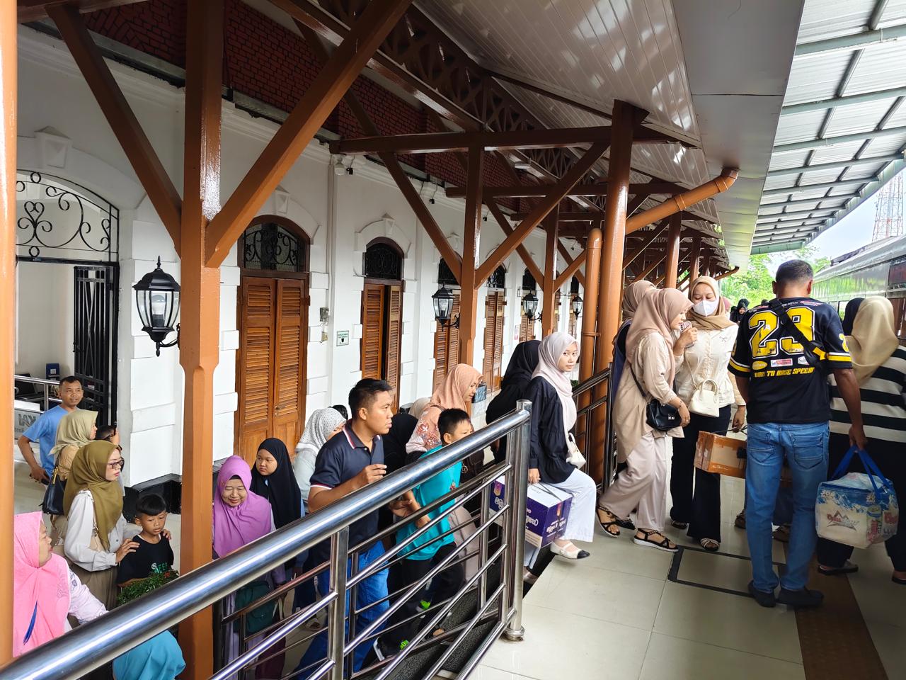 Layanan KA Bersubsidi, Penumpang Medan – Binjai Sudah Mencapai 857 Ribu Layanan KA Bersubsidi, Penumpang Medan – Binjai Sudah Mencapai 857 Ribu