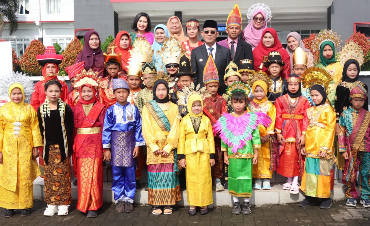 Pemkab Tapsel Peringati Hardiknas 2025 Pemkab Tapsel Peringati Hardiknas 2025
