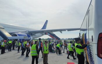 Take Off Pesawat Garuda Kloter 1 Asal Padangsidimpuan Terbang Mulus Dari KNO