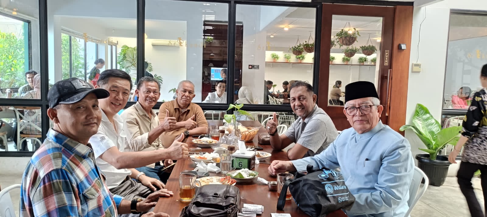 JP Dan HIPSI Sumut Inisiasi Kolaborasi Ekonomi-Umat Lewat Silaturahmi Pagi Inspiratif JP Dan HIPSI Sumut Inisiasi Kolaborasi Ekonomi-Umat Lewat Silaturahmi Pagi Inspiratif