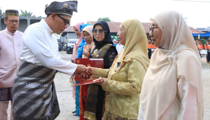 Hardiknas Di Binjai, Guru Terima Penghargaan