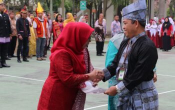 Pakaian Adat Warnai Peringatan Hardiknas 2025 Di BPMP Sumut 