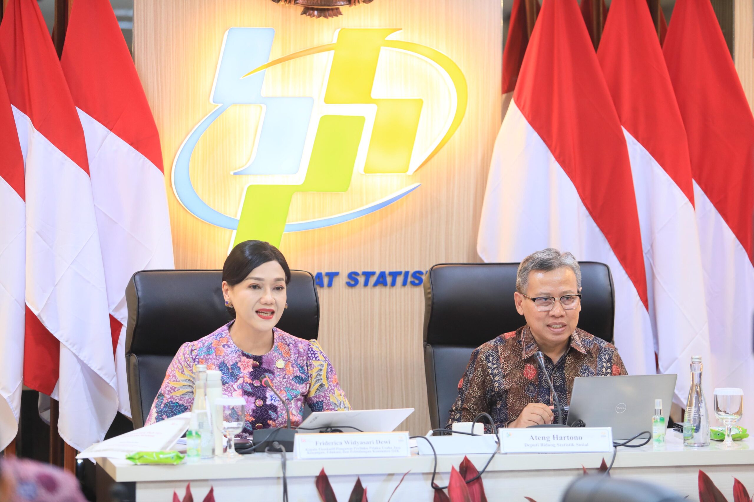 OJK-BPS Umumkan Kenaikan Literasi Capai 66,46 Persen Dan Inklusi 80,51 Persen OJK-BPS Umumkan Kenaikan Literasi Capai 66,46 Persen Dan Inklusi 80,51 Persen