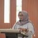 DOSEN Departemen Kimia Institut Teknologi Sepuluh Nopember (ITS) Surabaya, Prof Sri Fatmawati saat pemaparan di TSTH2 Humbahas. Waspada/Ist