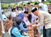 Sebanyak 212 Calhaj Simalungun Ditepung Tawari, Ini Pesan Bupati Anton Saragih