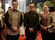 Kenakan Songket Medan, Rico Waas Dan Ketua TP PKK Tampil Kompak Di Gala Dinner Munas APEKSI