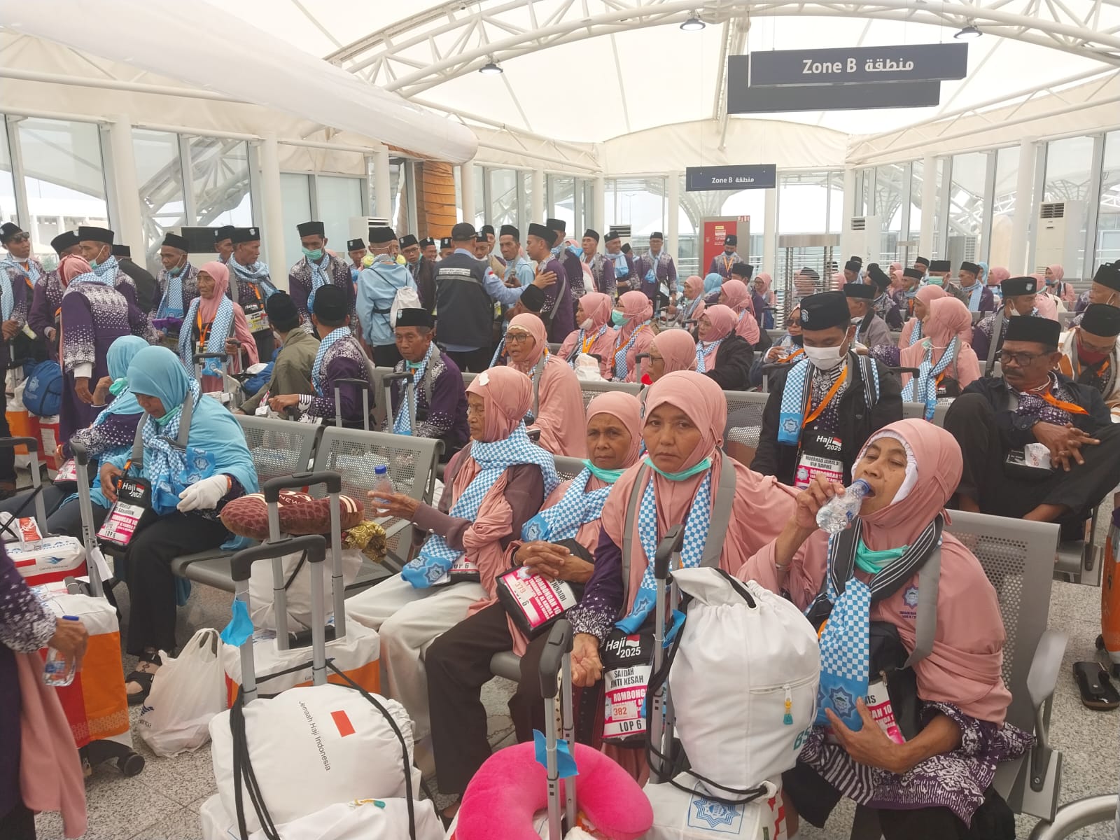 55.599 Calhaj Sudah Tiba Di Madinah, 2 Wafat