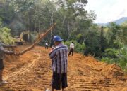 Desa Sibualbuali Buka Jalan Permudah Akses Ke Areal Kebun Masyarakat