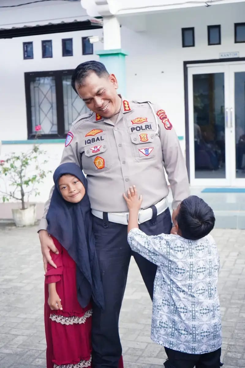 Ditlantas Polda Aceh Santuni Anak-anak Terlantar Di UPTD Rumoh Seujahtra Aneuk Nanggroe