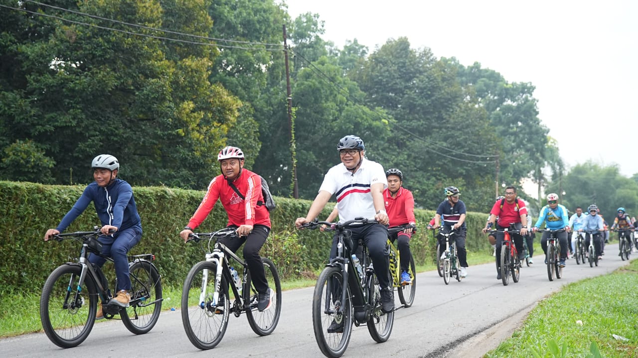 Bersepeda Bupati Deliserdang Sosialisasi Hidup Sehat Dan Promosikan Wisata Alam Nandoy