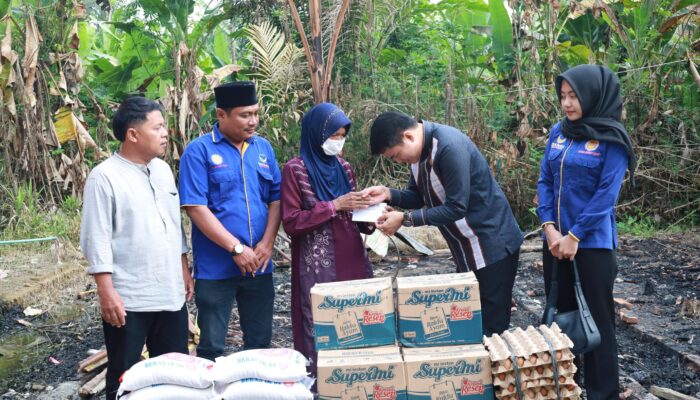 Ricky Hadir Membawa Bantuan Di Tengah Penderitaan Korban Kebakaran
