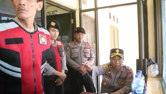 Piket Penjagaan ‘Wajah’ Polres Simalungun Garda Terdepan Interaksi Dengan Masyarakat