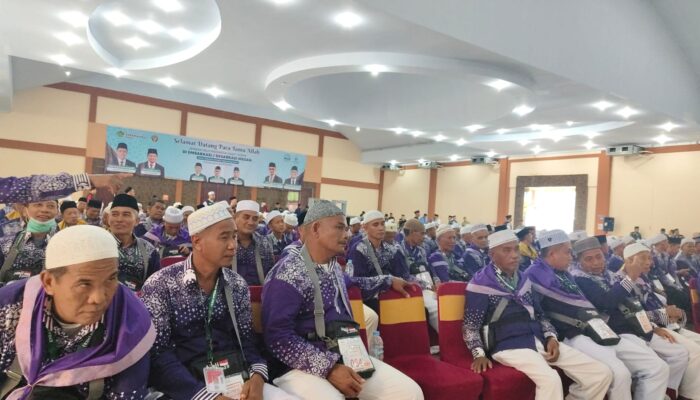 Ustadz Nasir Lc Sampaikan Idealnya Petugas Kloter Dilengkapi Psikolog