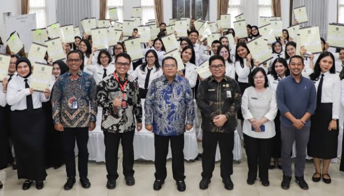 Wali Kota Bersama Kakan BKN Regional VI Medan Serahkan SK 69 CPNS Pemko P.Siantar