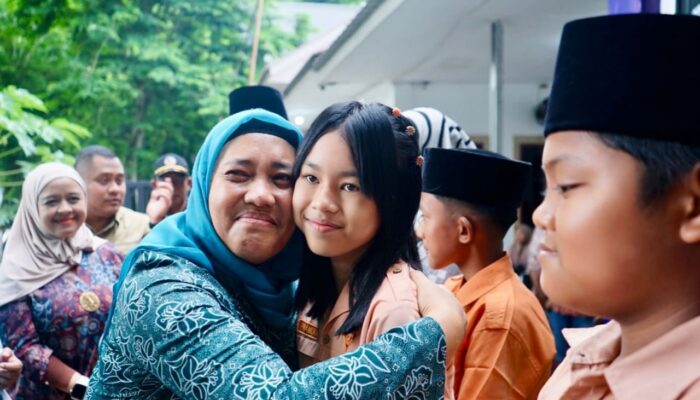 Ketua TP PKK Langkat Serahkan Bantuan Untuk Disabilitas