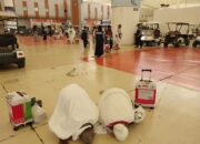 Calhaj Asal Aceh Sujud Syukur Saat Tiba di Jeddah