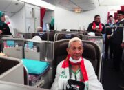 Kenakan Pakaian Ihram, 393 Jemaah Kloter 1 Aceh Lepas Landas Menuju Jeddah