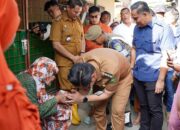 Rico Waas Tuntaskan KeluhanWarga Belawan Soal Air Bersih