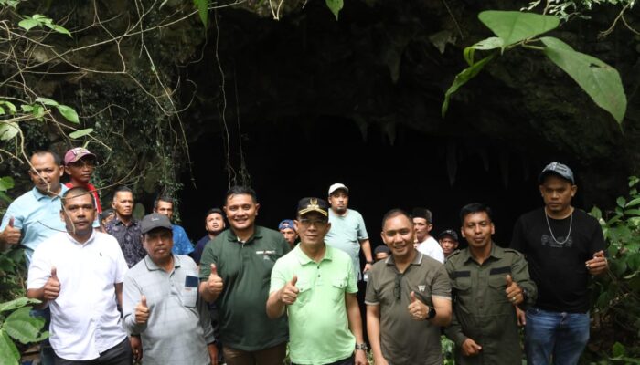 Tinjau Gua Berisi ‘Kristal’ Di Tapsel, Gus Irawan: Amazing!