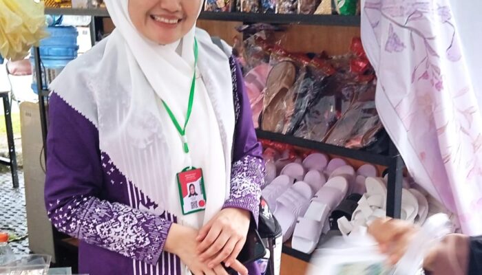 Safita Ralfi: Melayani Jamaah Dengan Ikhlas Sepenuh Hati