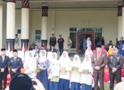 Enam Peserta Lomba Karya Tulis Ilmiah Tingkat SMP/MTs Dapat Penghargaan