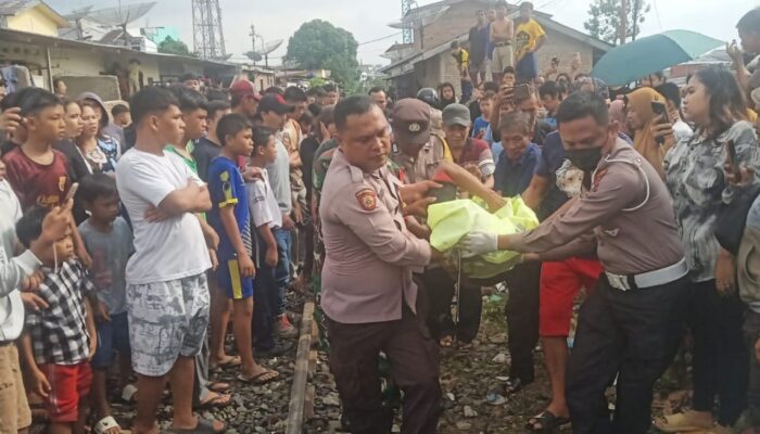 Pengendara Sepeda Motor Tewas Tertabrak KA Di P. Siantar