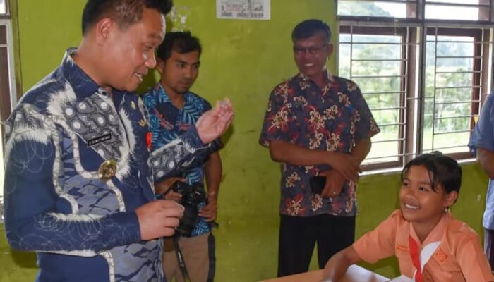 SD Negeri 045 Tipang Kekurangan Mobiler