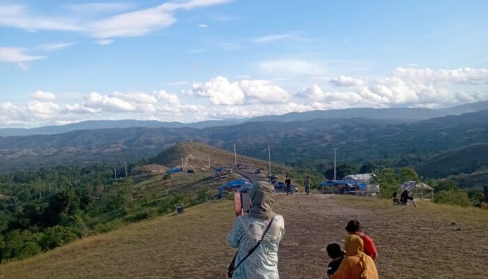 Uniknya Wisata Bukit Penatapan Di Paluta