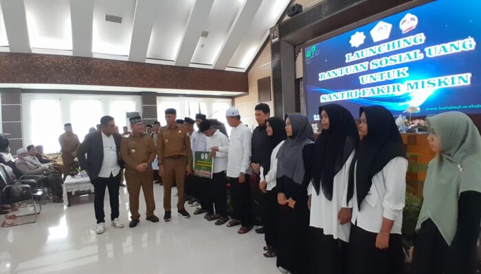 Bupati Aceh Utara Salurkan Rp1,5 Miliar Beasantri Miskin