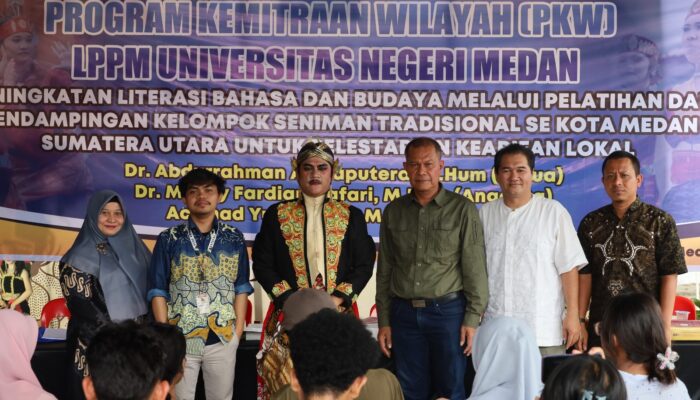 Tim PKM Unimed Tingkatkan Literasi Bahasa Dan Budaya Para Seniman
