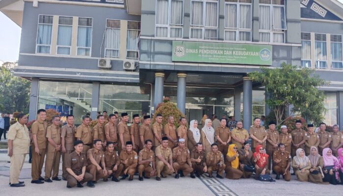 Bupati Agara Tekankan Pentingnya Disiplin ASN