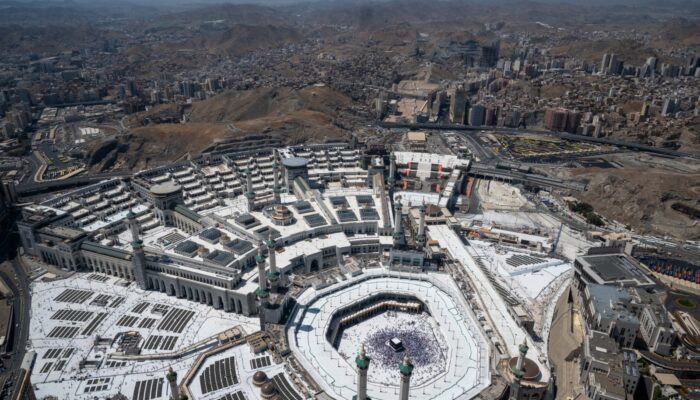 Melihat Masjidil Haram dari Gedung Tertinggi Saudi