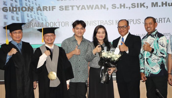 Kombes Pol Gidion Arif Setyawan Raih Doktor Di Universitas Brawijaya