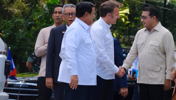 Dampingi Presiden Prabowo, Menteri Ekraf Sambut Macron Di Borobudur