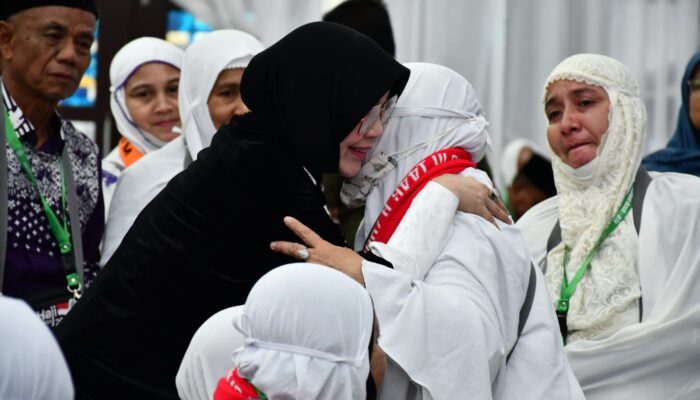 Lepas Kloter Terakhir, Wali Kota Illiza Ingatkan Makna Wukuf Di Arafah