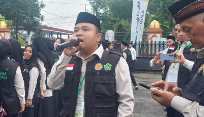 Madkasat Lubis SPdi, Muazzin Pelepasan Calhaj Embarkasi Medan