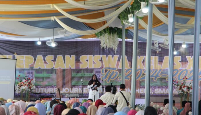 Ikuti Instruksi Dinas, SMAMDA Medan Gelar Perpisahan Di Lapangan Sekolah
