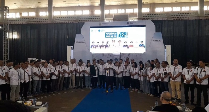 Hadiri Peringati Hari Buruh Internasional, Gubsu Komitmen Sejahterakan Pekerja Hadiri Peringati Hari Buruh Internasional, Gubsu Komitmen Sejahterakan Pekerja