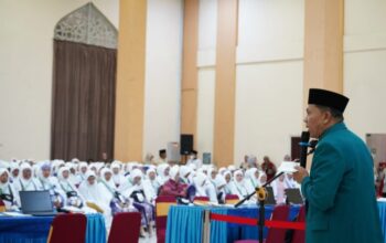 KETUA Petugas Penyelenggara Ibadah Haji (PPIH) Embarkasi Medan H. Ahmad Qosbi, S.Ag, MM. Waspada/Anum Purba