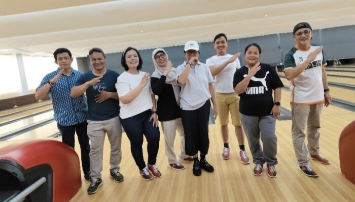Pegawai Pelindo Regional 1 Latihan Bowling Di GOR Bowling Hj Rayati Syafrin
