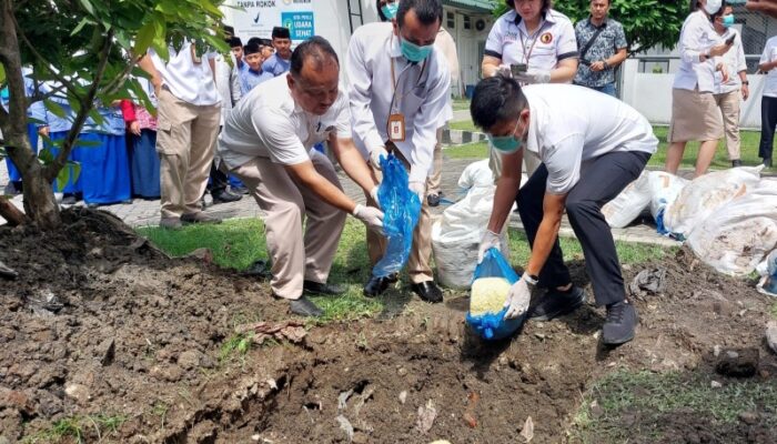 BBPOM Medan Musnahkan 300 Kg Mie Kuning Berformalin