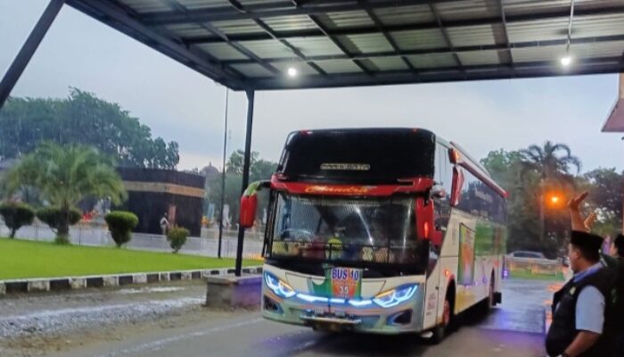 32 Calhaj Kloter 19 Asal Labuhan Batu Terlambat Masuk Asrama